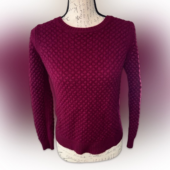 Banana Republic Sweater - Picture 4 of 5